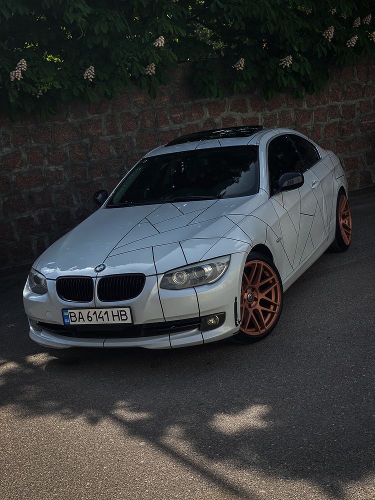 Bmw 3 e92  3.0 2010 газ/ бенз