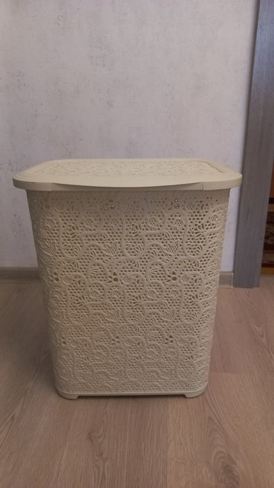 Продам корзину для белья новая