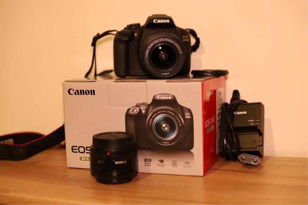 Canon EOS 2000D ВК 18-55 DC III + обʼєктив Canon EF 50 мм f/1.8