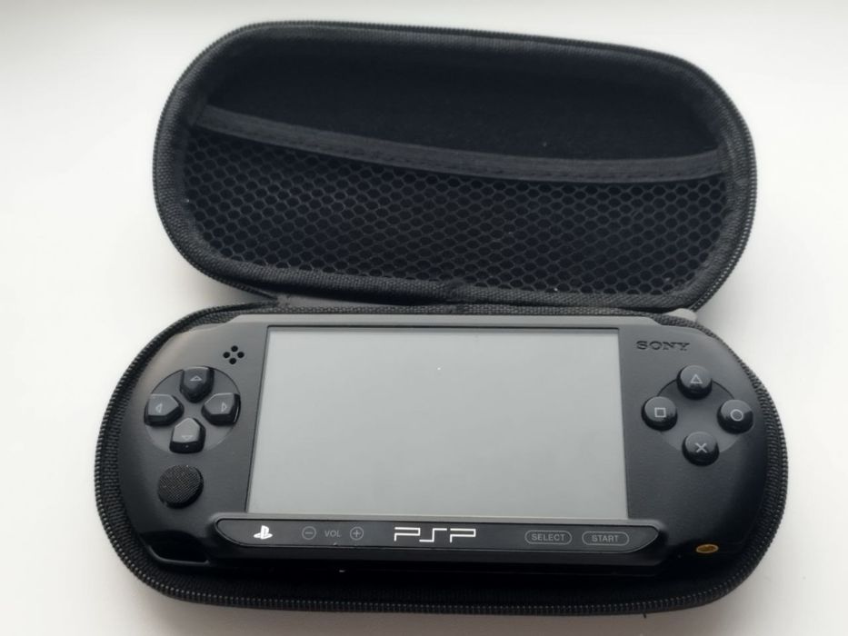 Игровая  Приставка  псп