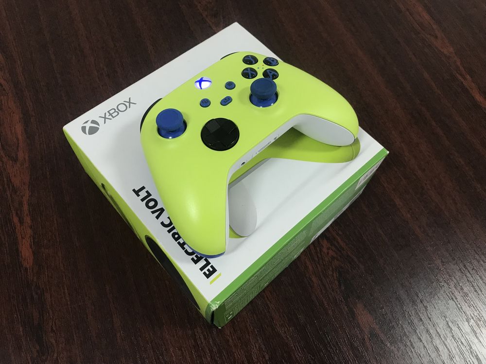 Геймпад XBOX Series S X Electric Volt есть нюанс
