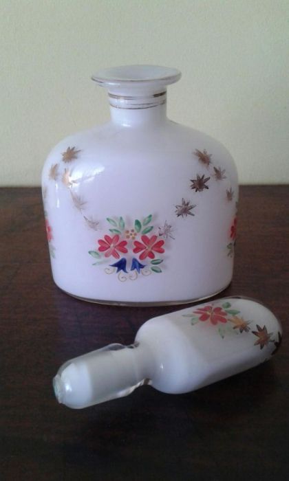 Frasco de Perfume antigo opalino