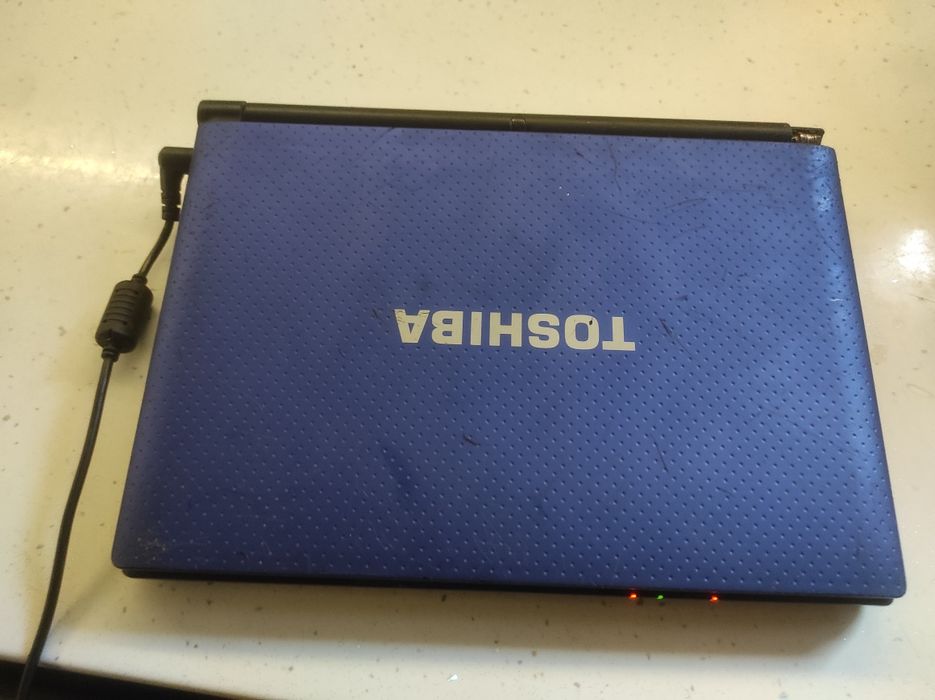 Netbook TOSHIBA to NB550D