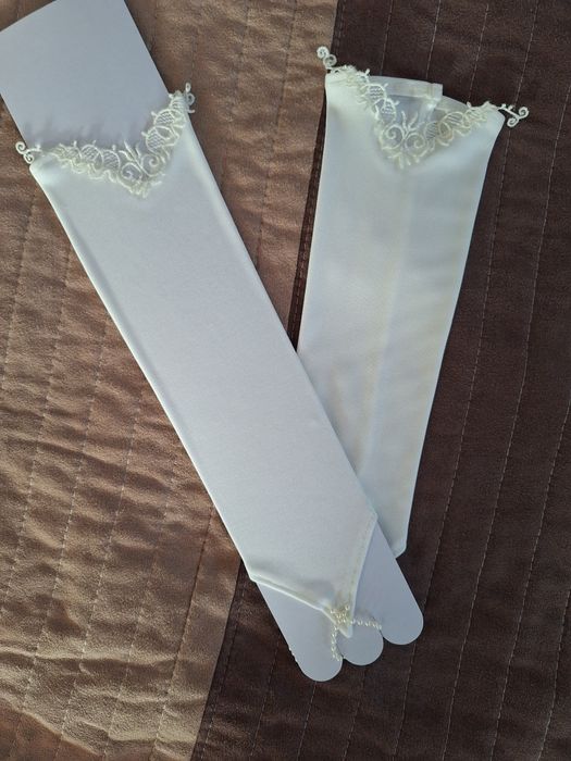 Rękawiczki ślubne w kolorze ecru