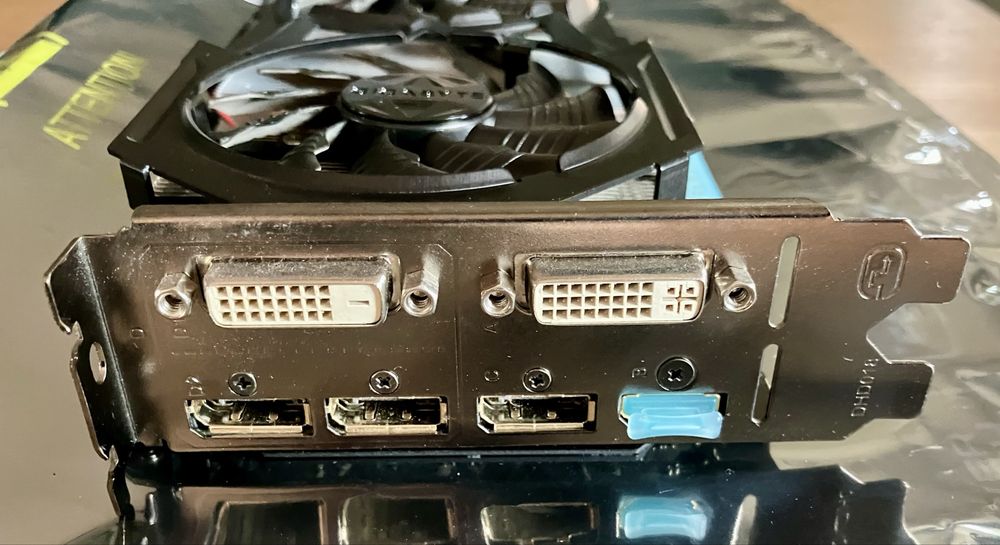 Gigabyte G1 Gaming Geforce GTX970.
