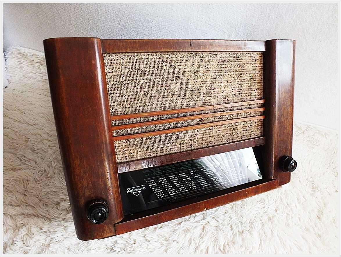 Stare radio lampowe OLYMPIA Sachenwerk 502W z lat 50-tych