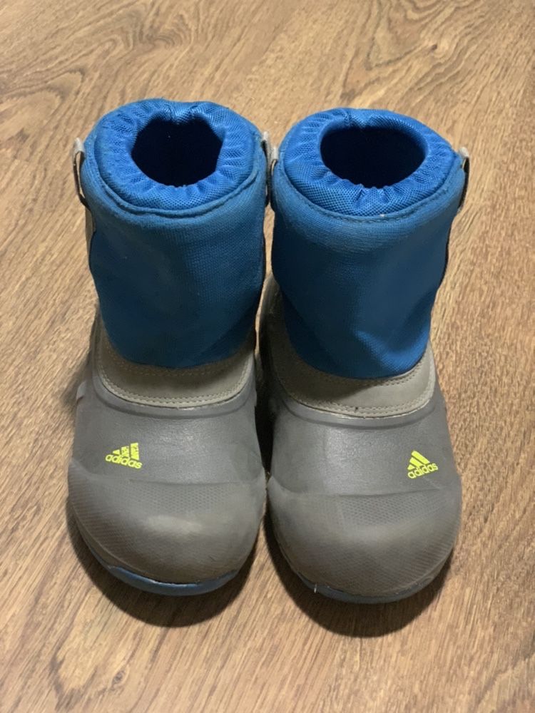 Продам ботинки зимние Adidas непромокаемие термо на слякоть