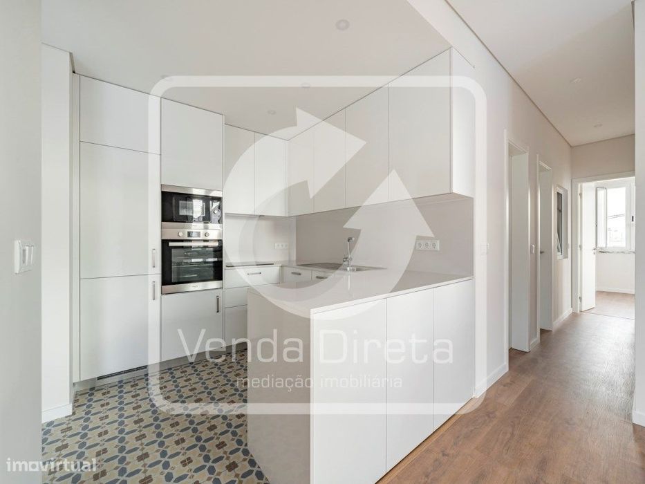 Apartamento T3 R/c em prédio totalmente recuperado no centro da cid...