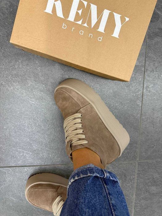 Жіноче взуття. Чоботи, Челсі, черевики.Гурт/Роздріб.Власне виробництво