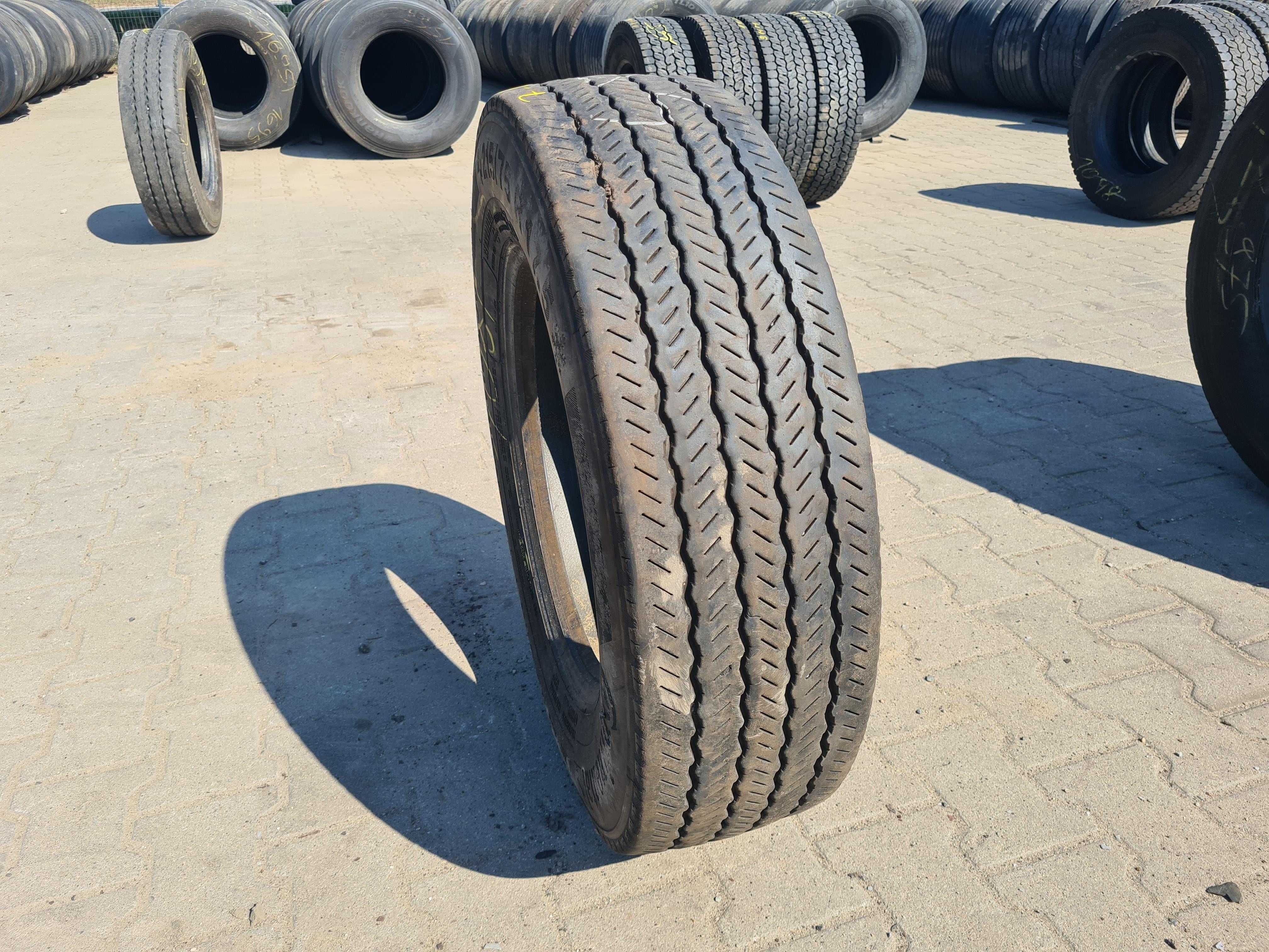 215/75R17.5 Opona CONTINENTAL CONTI SCANDINAVIA LS3  7-8mm Przód LS 3