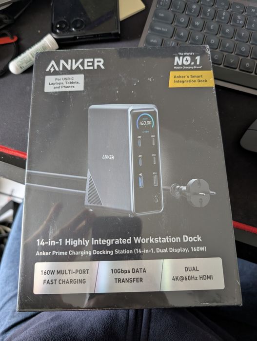 Anker workstation dock 160w