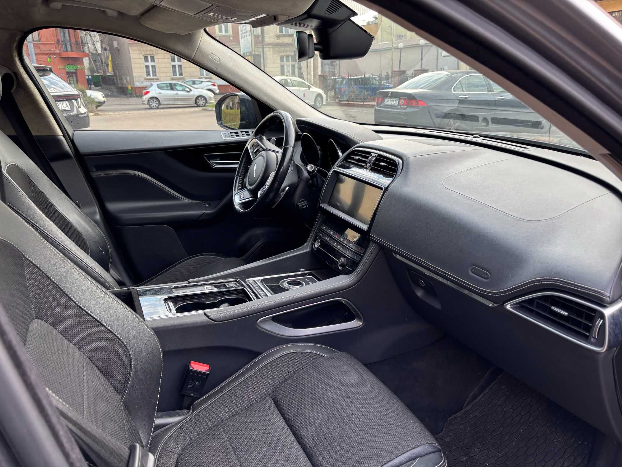 Jaguar F-Pace salon polska 1 właściciel wersja R-sport f-vat23%