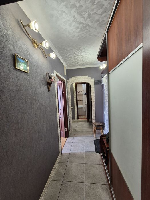 Здам 2-к квартиру, на 11  МКР.