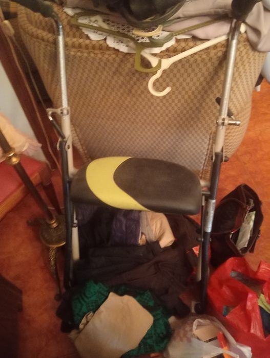 Andarilho para suporte móvel.