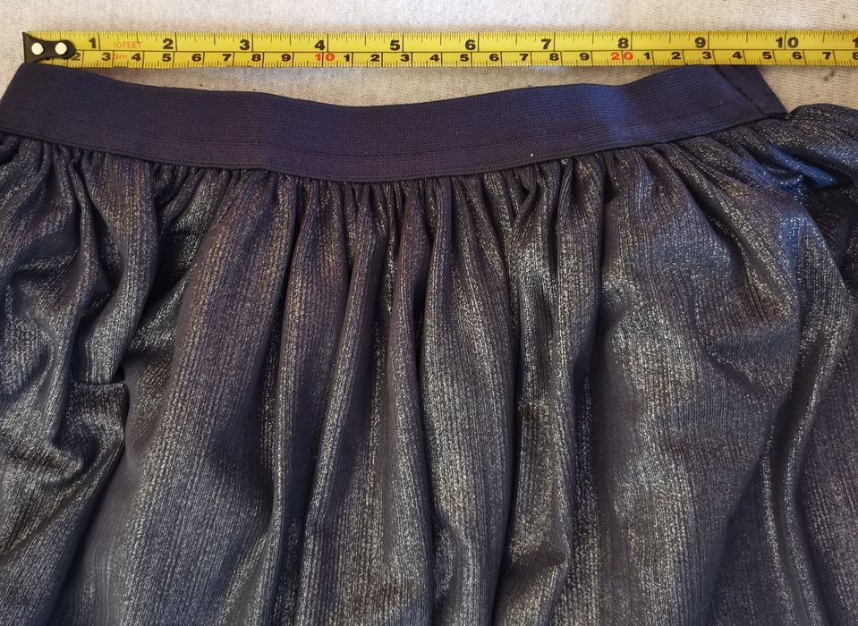 Okazja!!! Nowa spódniczka błyszcząca srebrna  128