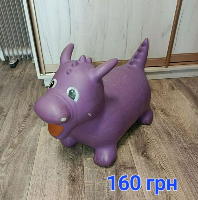 Дитячі іграшки. Надувний коник, Інструменти та прибори. Розпродаж