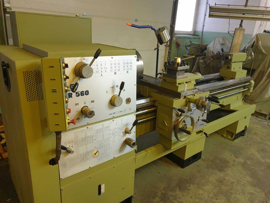 Tokarka uniwersalna TUR 560 x 1500