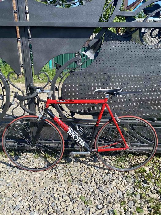 GIANNIMOTTA Назва велосипеда.