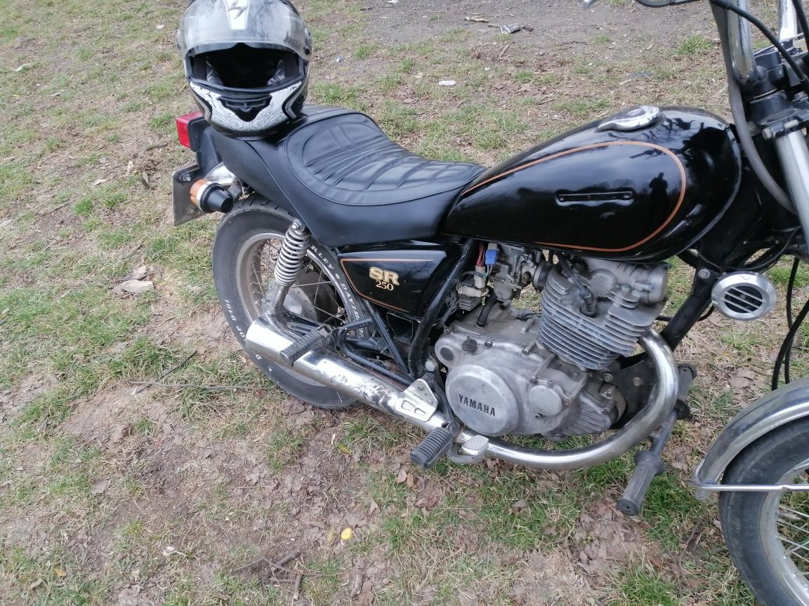 Yamaha 250sr.           .