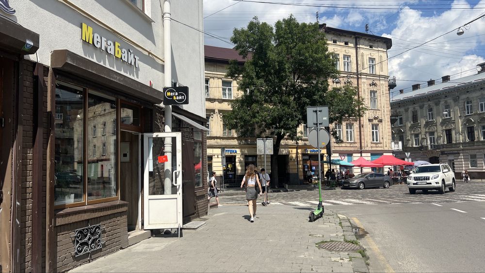 Оренда приміщення вул. Шпитальна 9,біля ТОЦ Магнус