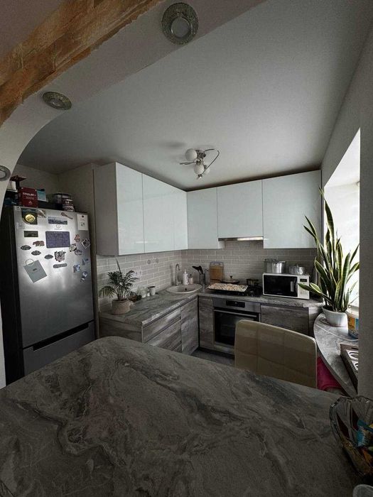 Продается 3-х комнатная квартира на Артема