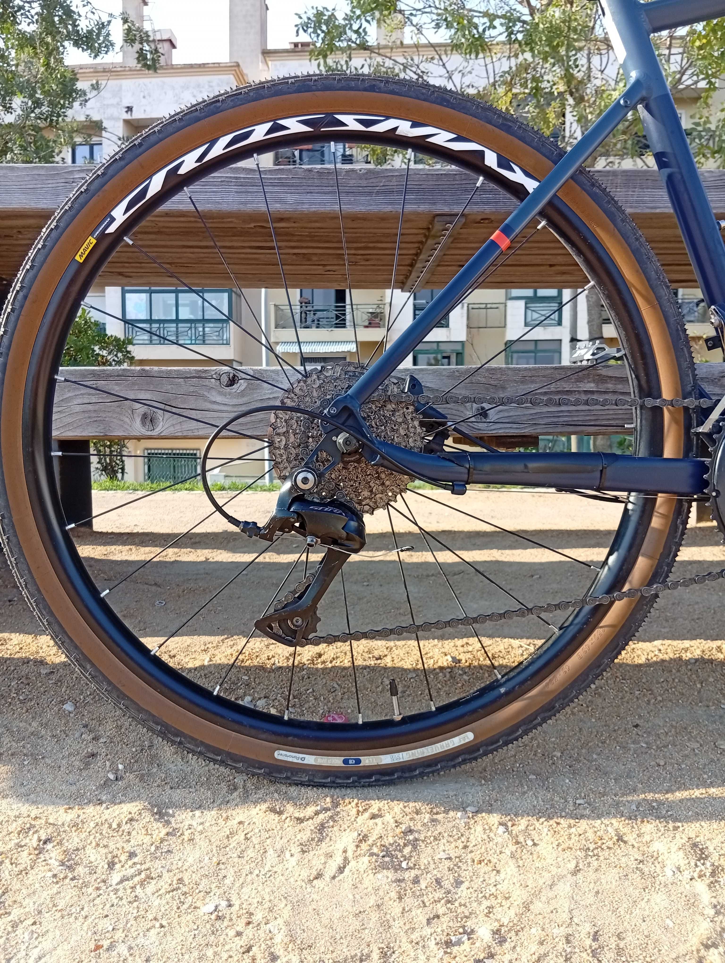 Gravel Bike Guiador Flat Roda 27.5 / Bikepacking, commuting.