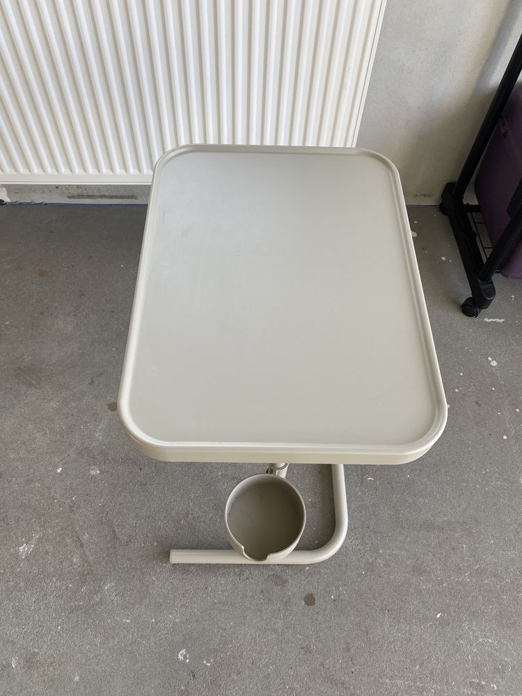 Stolik pod laptopa Ikea