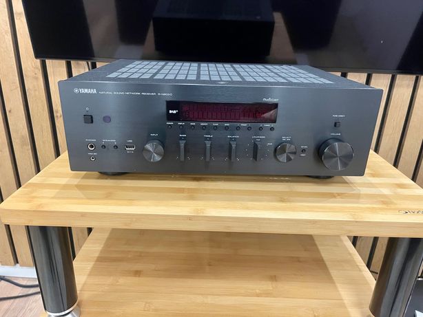 Amplituner stereo Yamaha R-N803D
