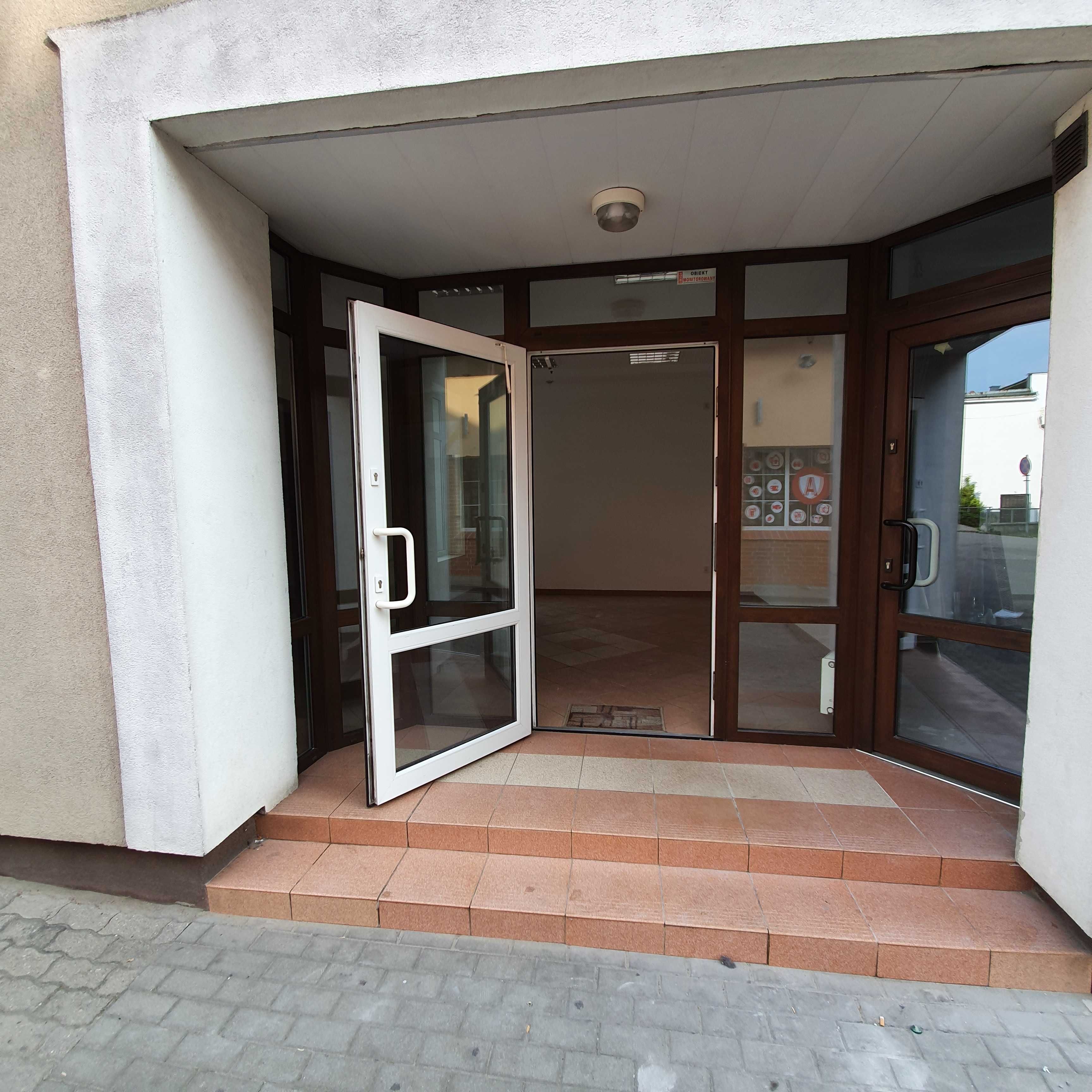 LOKAL - w centrum Bytowa 25 m2- FRYZJER, KOSMETYCZKA  itp