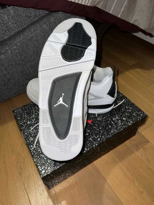 "Buty koszykówki "Nike_Air_Jordan 4_Retro_Black_Military_Roz.40