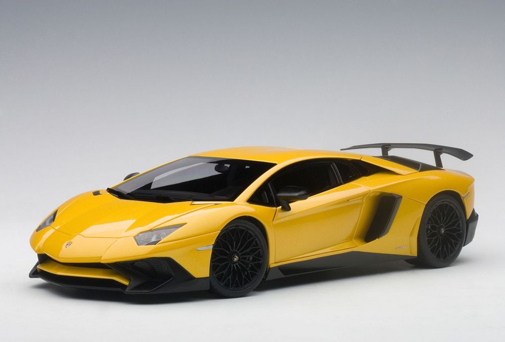 AUTOart 1:18 Lamborghini Aventador LP750-4 SV