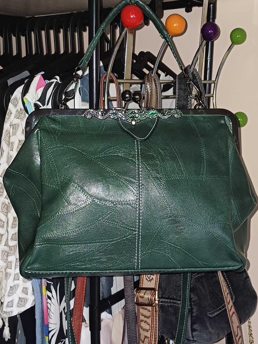 Torebka retro w pięknym kolorze