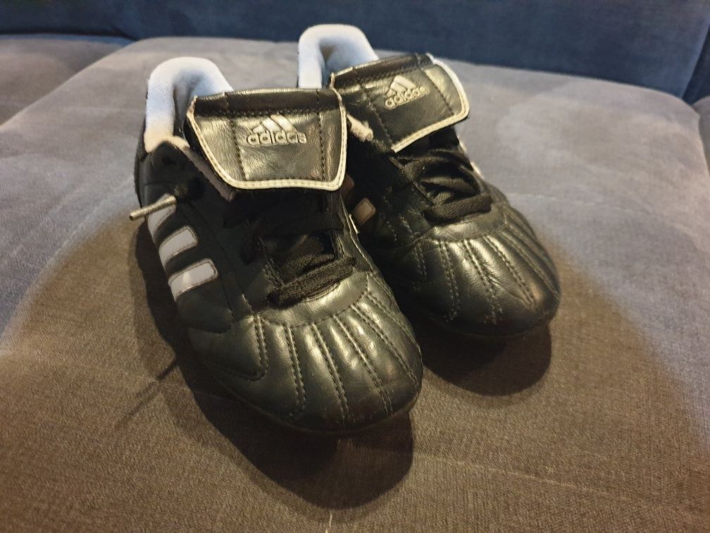 Korki adidas do piłki nożnej dla dziecka