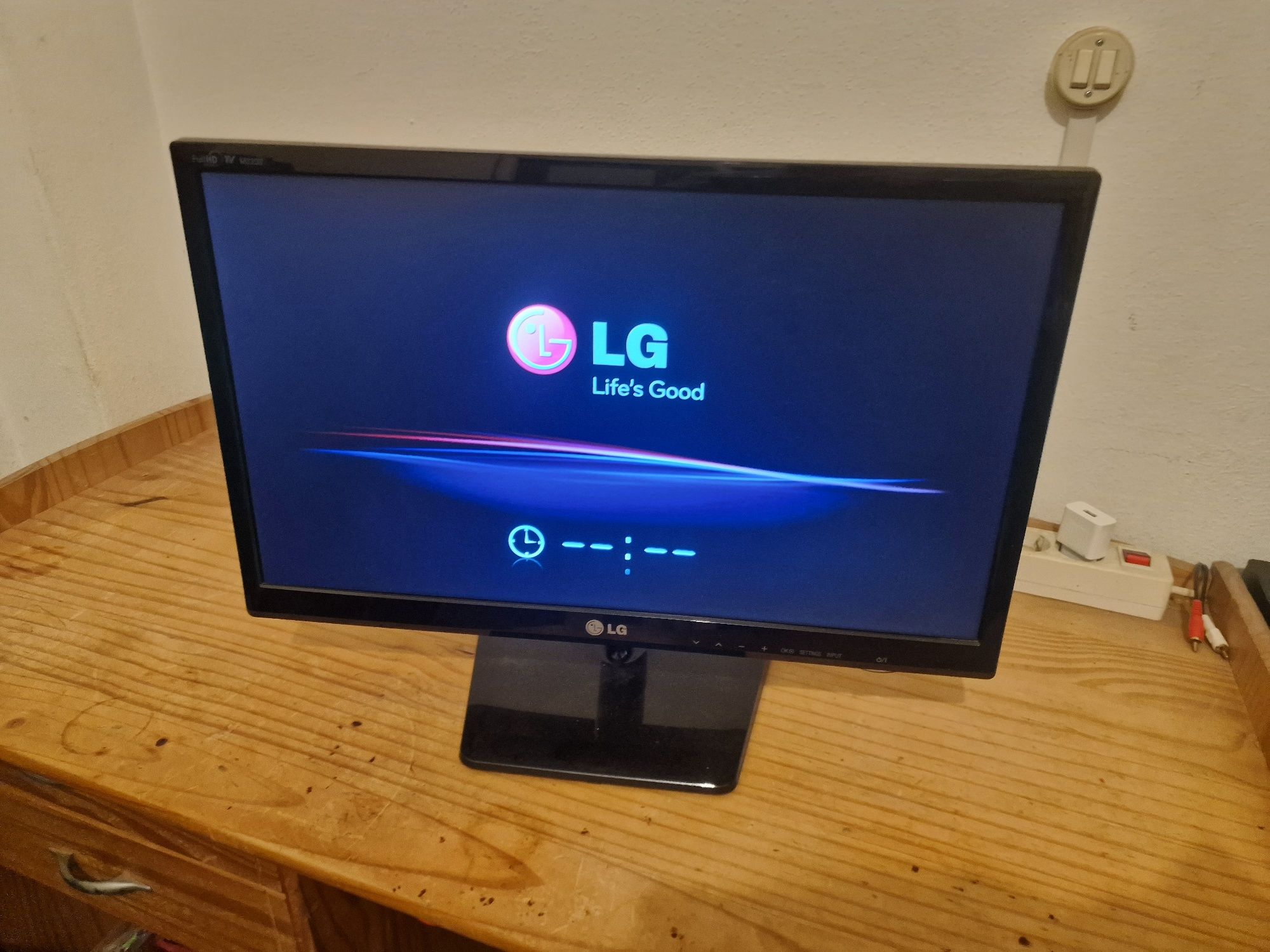 Monitor Tv Lg 22"