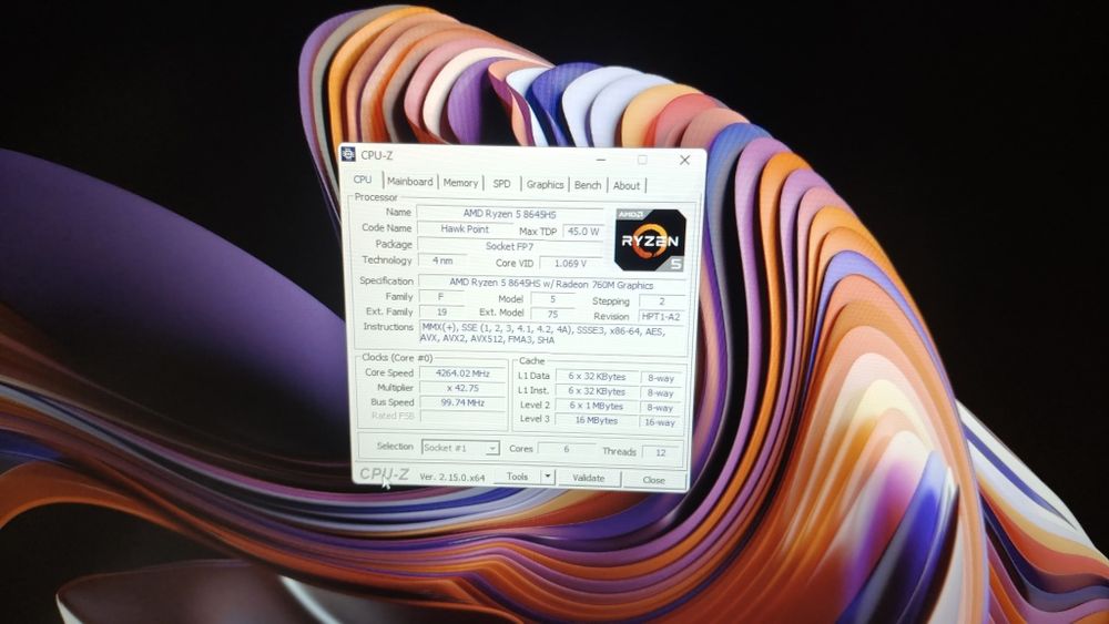 HP Victus 15 Ryzen 5-8645HS 16Gb 512SSD RTX4050 144Hz