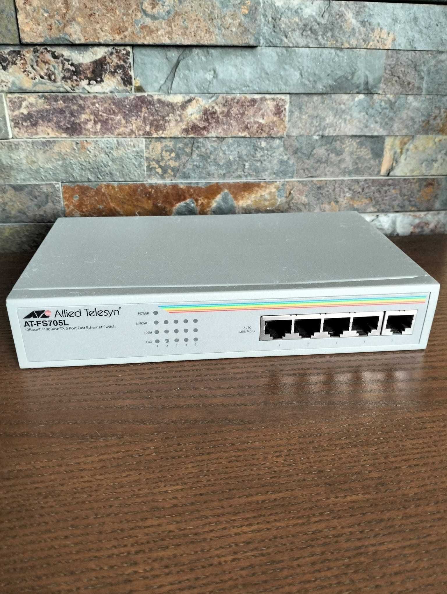 Switch Allied Telesis AT-FS705L 5x 10/100 Mbps
