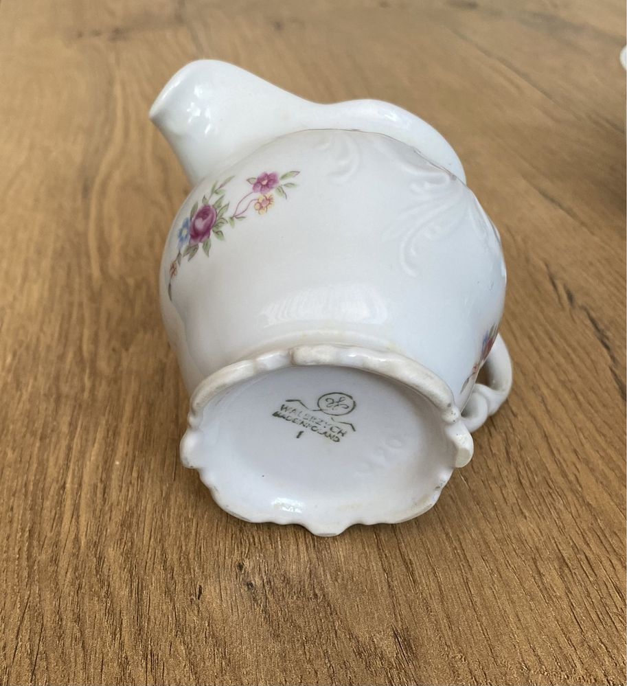 Mlecznik dzbanuszek porcelana Wałbrzych Prl vintage