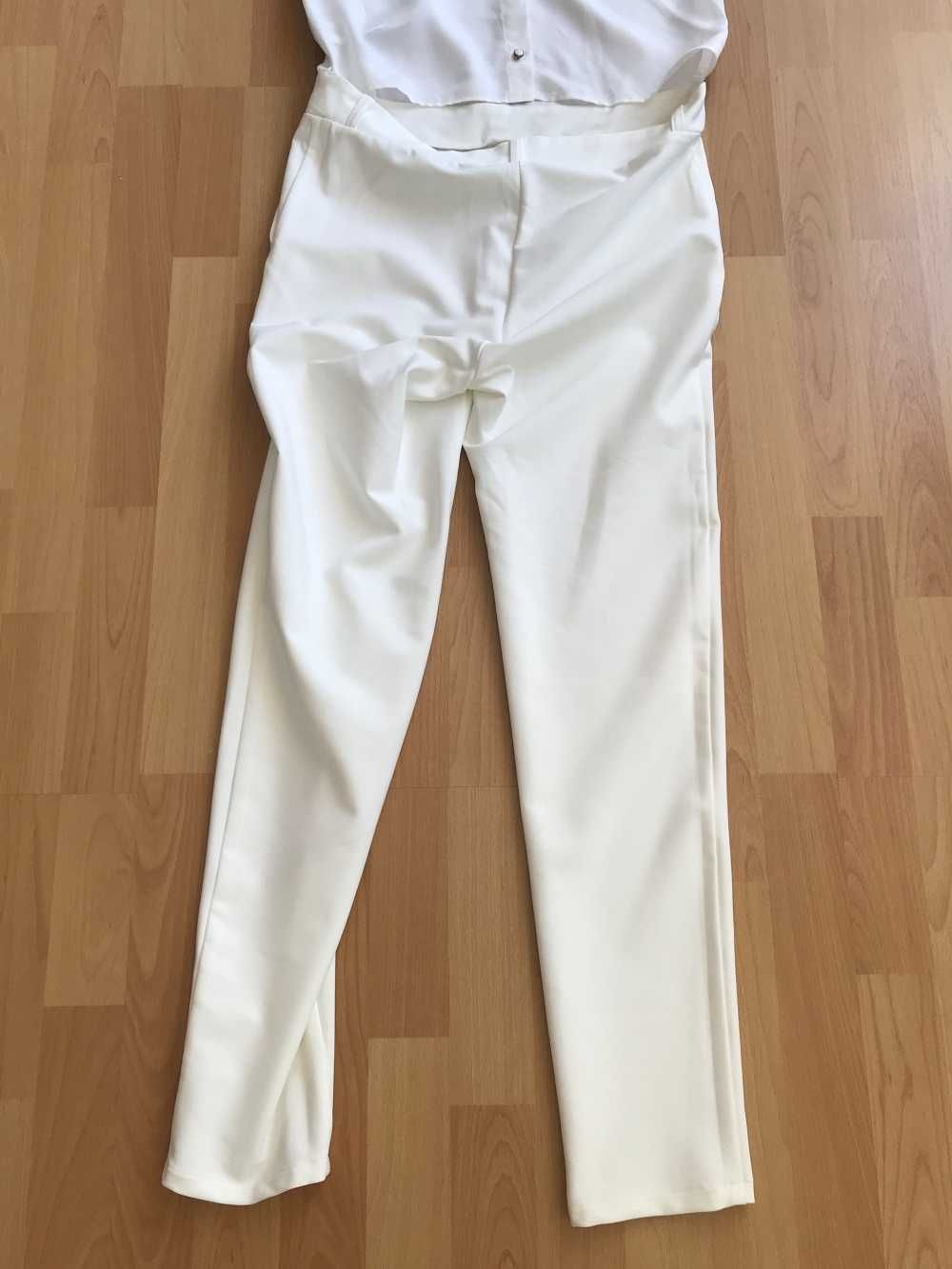Macacão Stradivarius Branco Tamanho M senhora - Novo Sem Etiqueta