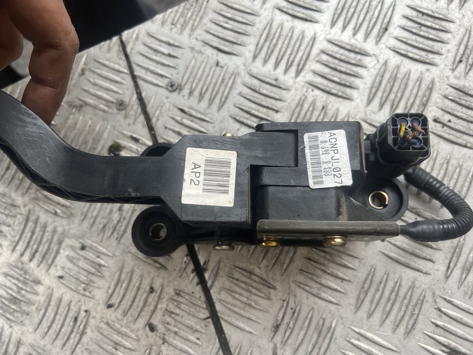 Педаль газа хюндай туксон hyundai tucson 08 год