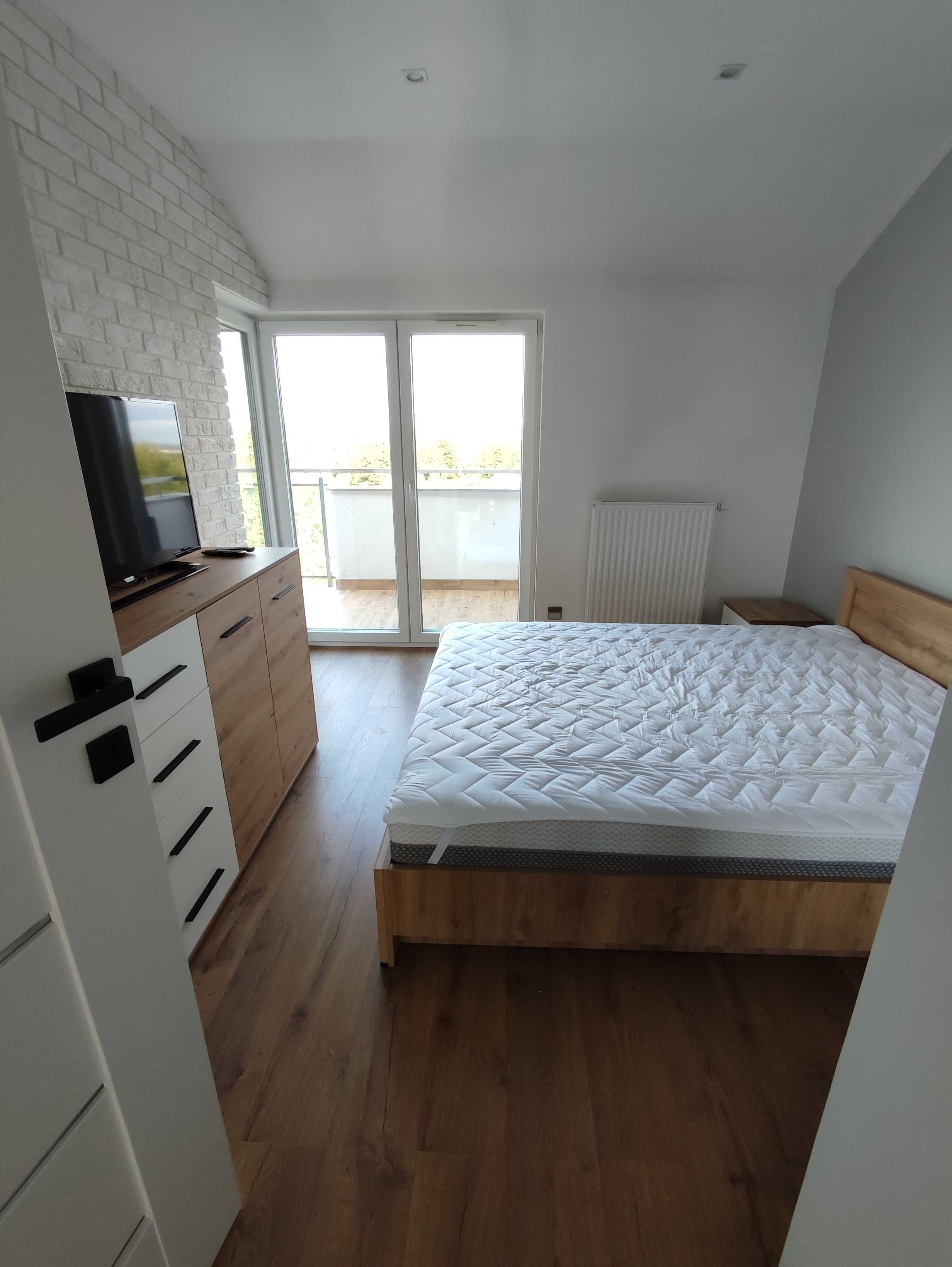 Sprzedam apartament nad jeziorem Sajmino, Winda,duże balkony,plaża.
