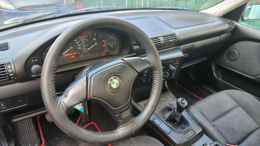 Vendo BMW E36 316i  88 000KM