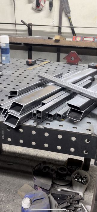 Порізка на стрічкопильному верстаті ,сходи ,метал ,ковка