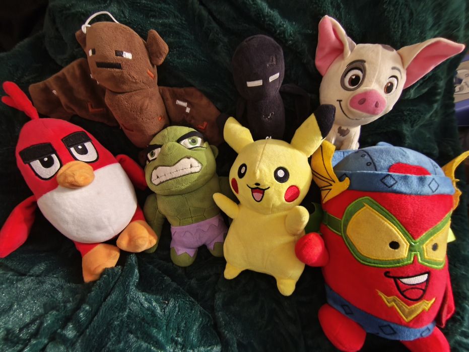 Maskotki, Pikachu, Minecraft, angry birds, Hulk,