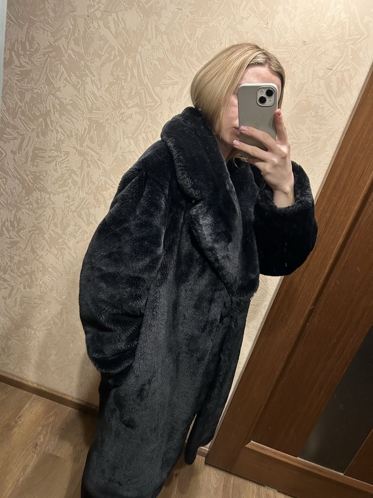 Продам шубу с искуственного меха Adrienne Landau