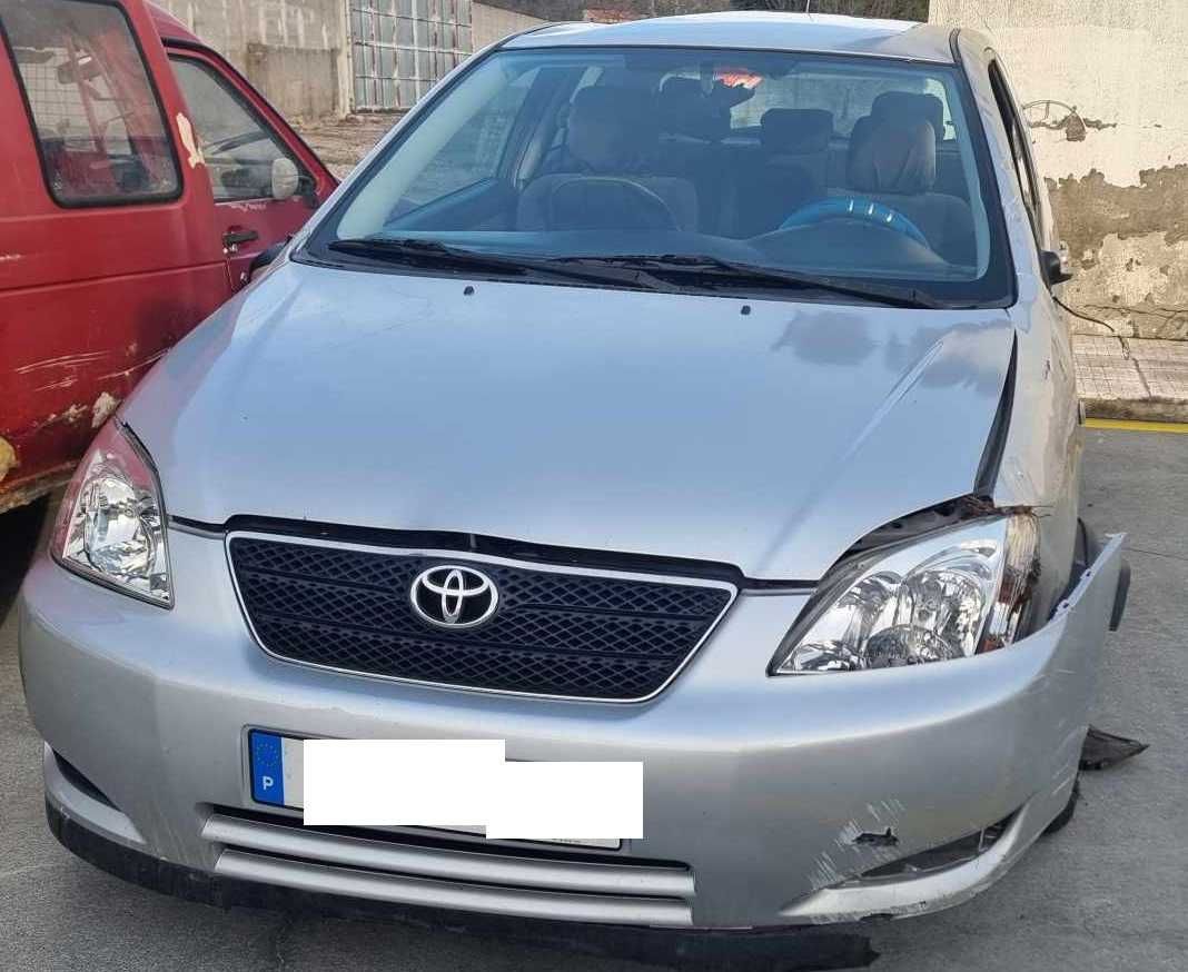 Para peças Toyota Corolla E120 1.4 VVT-I ano 2002