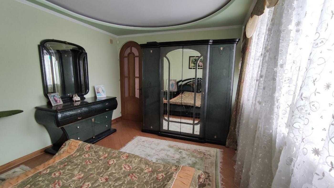 Продаж будинку, вулиця Брюховицька