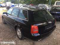 Audi A4 Avant de 2000 para peças