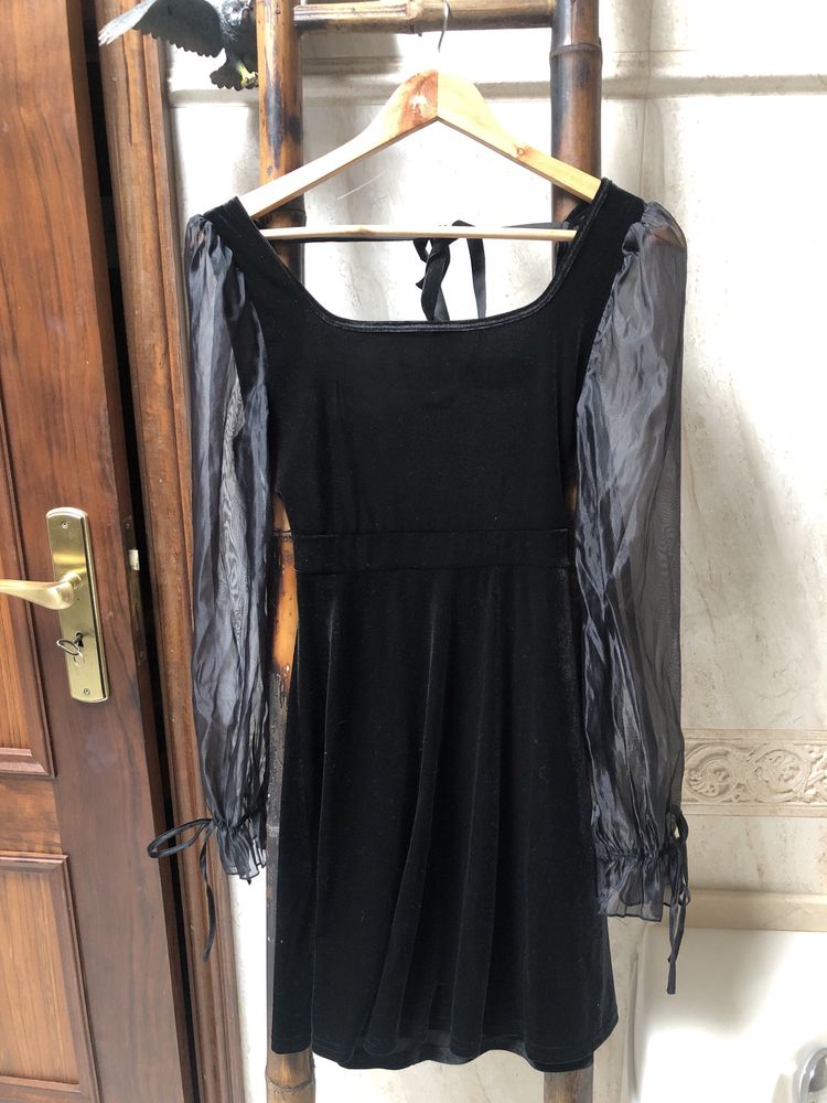 Vestido preto em veludo