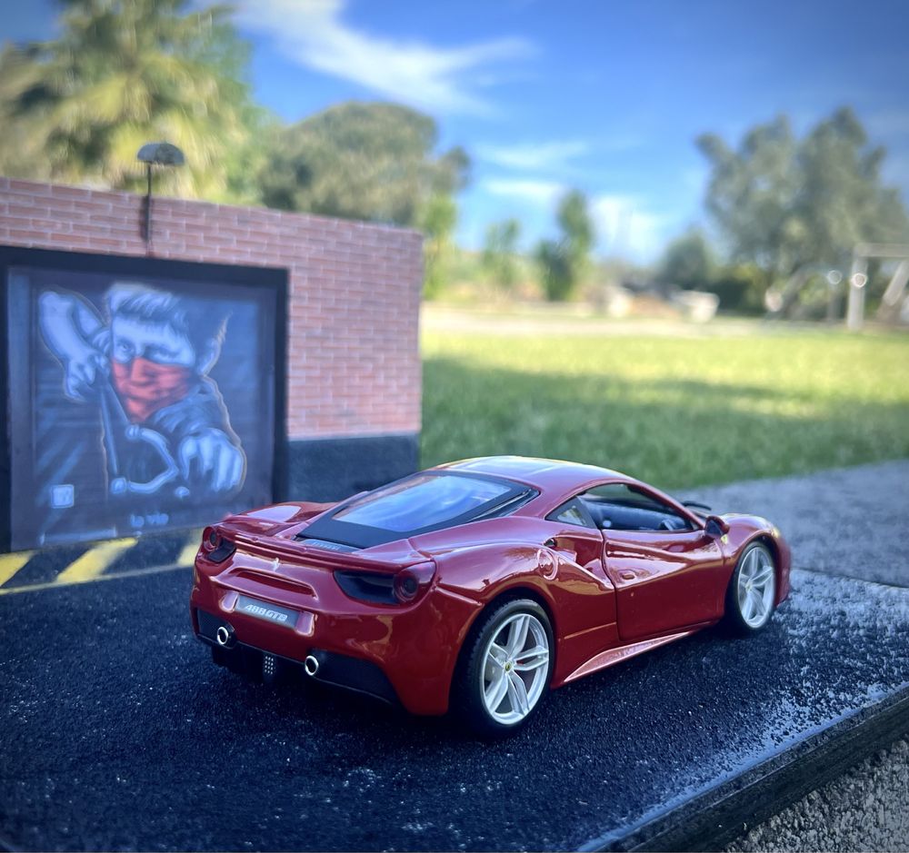 Ferrari 488 - 1:24 (Novo)