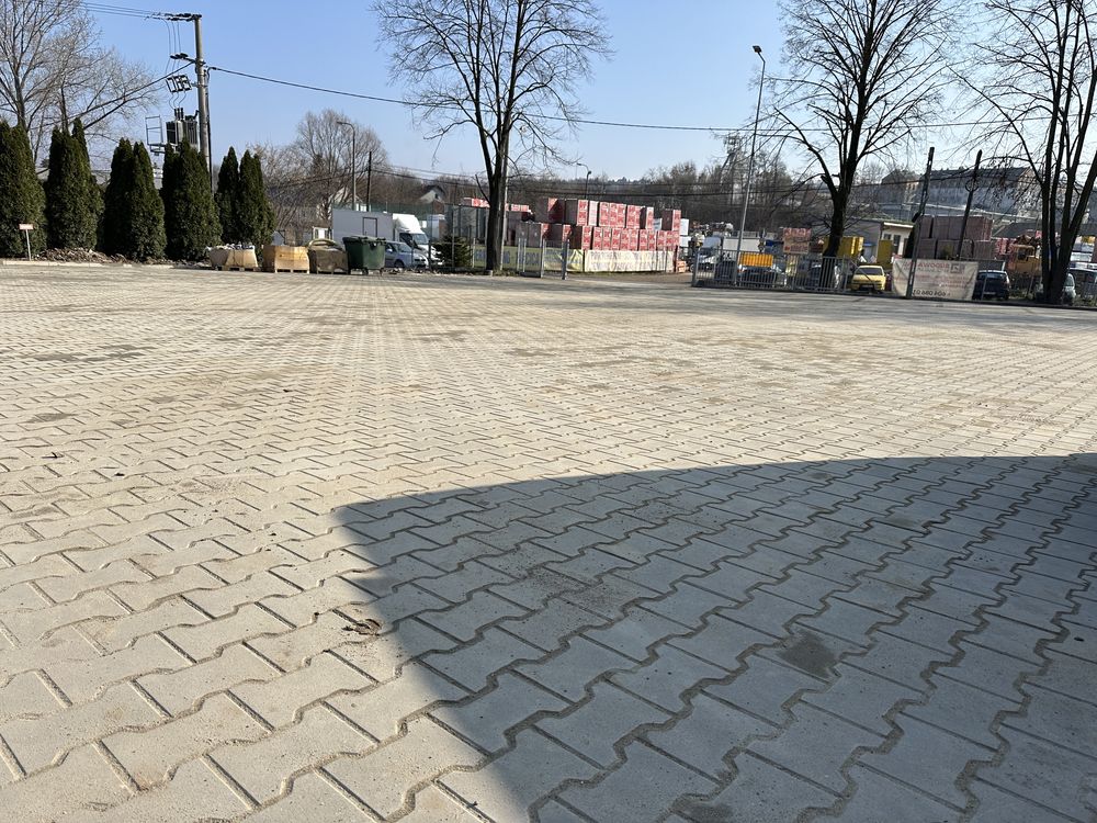 Ukladanie kostki brukowej i montaż ogrodzeń
